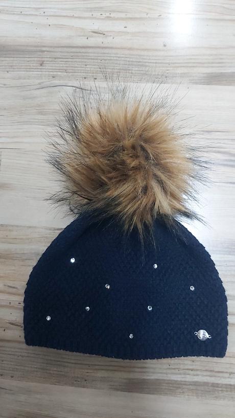 Zimná dámska čiapka s gongolcom zn. relax,cz, l