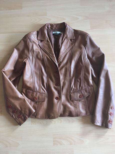 Kožené sako, 42