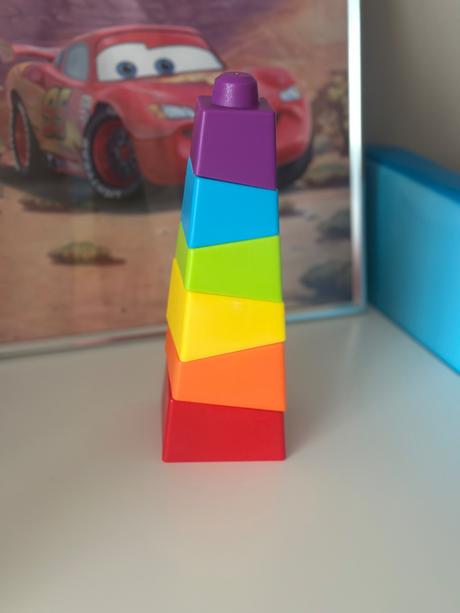 Montessori veža, 