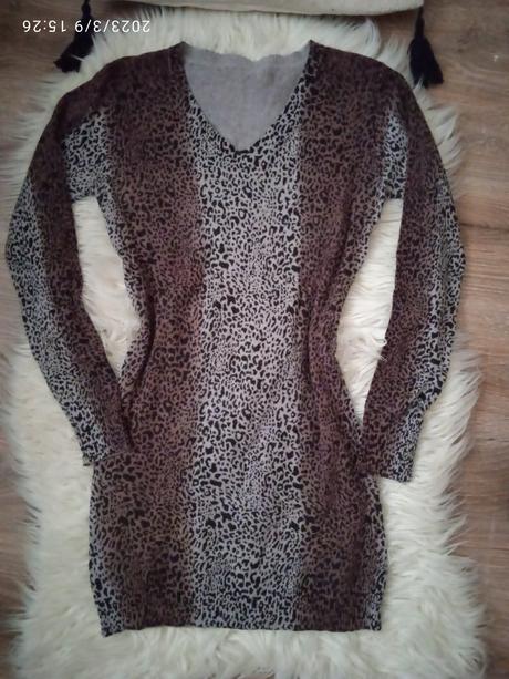 Svetríkové minišaty, m