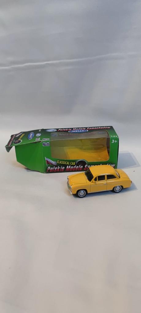 Model auta syrena 105, 