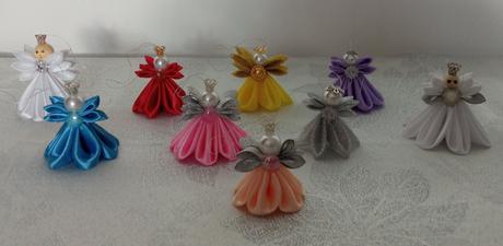 Ručne vyrábaní vianoční anjelikovia 4 cm, 