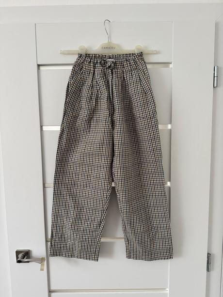 Karovane nohavice, zara,152