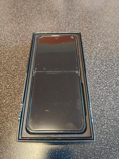 Samsung galaxy z flip 4, samsung