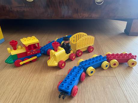 Lego duplo rušne a vagony, 