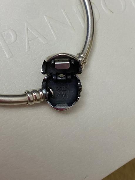 Pandora srdiečkovy naramok, pandora