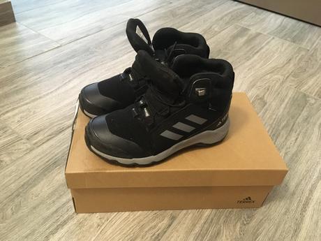 Trekingova obuv, adidas,32