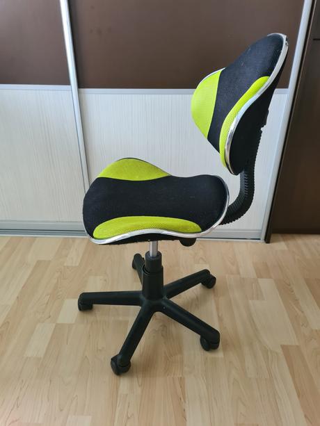 Detska kancelarska stolicka,