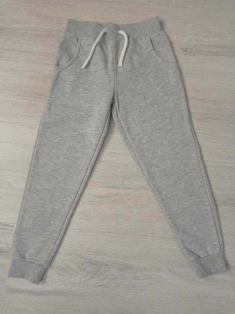 Tepláky 110 4/5 rokov ako nové, primark,110