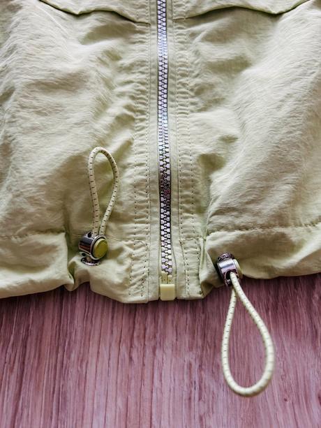 Skvelá reflexná bunda značky bershka, bershka,s