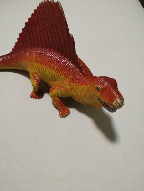 Figúrka dinosaura-spinosaurus, 