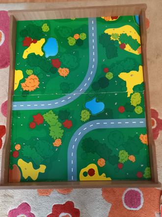 Stolik na vláčiky,