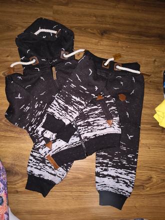 Tepláková súprava, 98