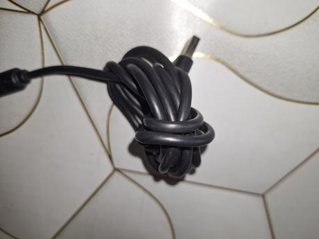 Predám hraciu konzolu ku x boxu 360,