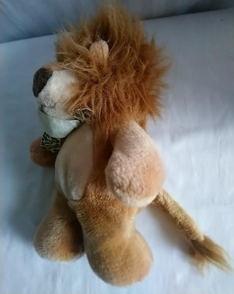Plyšový hnedý lev s mašlou, 32 cm, 