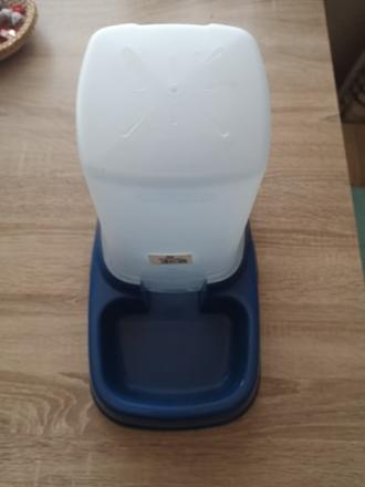 Miska pre psa s dávkovačom,