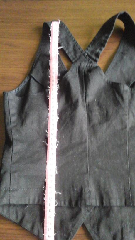 Vesta na gombicky, na opticke zuzenie pasu, atmosphere,36