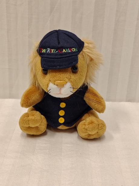 Zberateľský lev the ritz-carlton, maskot caroline, 