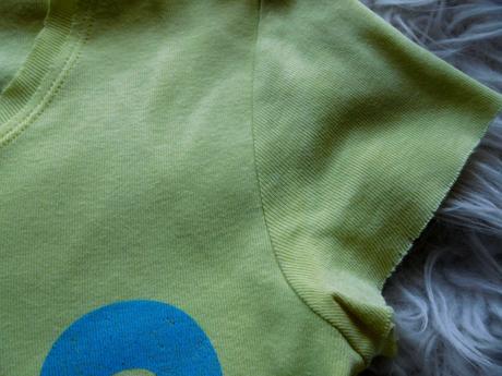 Krásne tričko kiss-benetton výborný stav, benetton,140