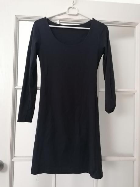 Tmavomodré šaty s, s