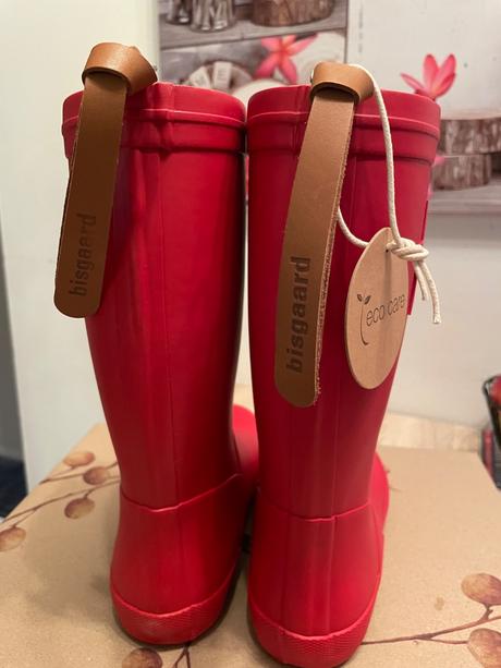 Gumáky bisgaard, 34