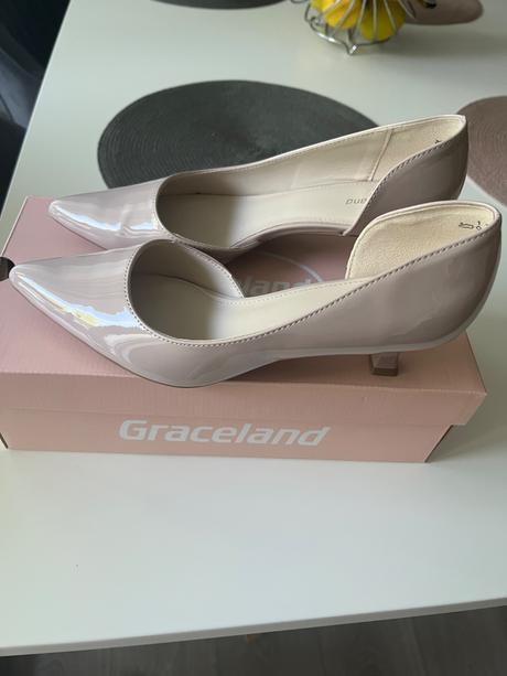 Lodicky, graceland,37