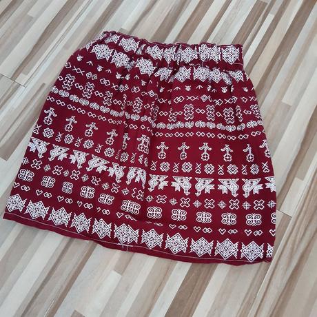 Suknička s folk motívom, 86