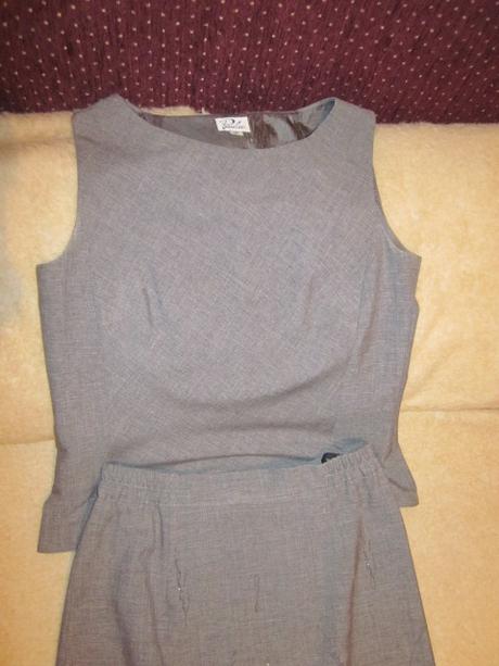 Sivý sukňový kostým, admiral,38