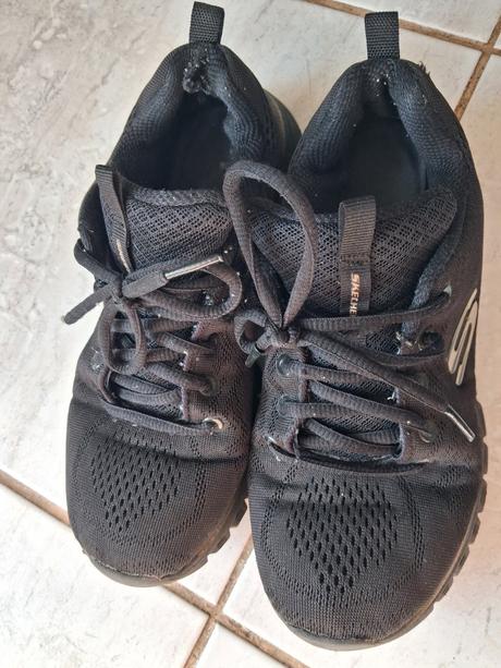 Tenisky, skechers,37