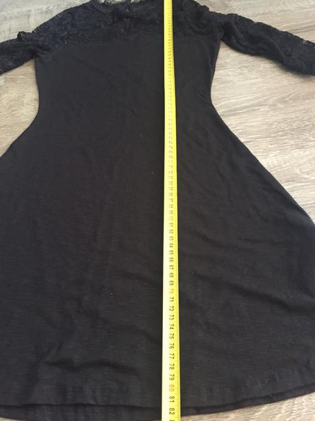 Elasticke šaty s cipkou, fishbone,xs