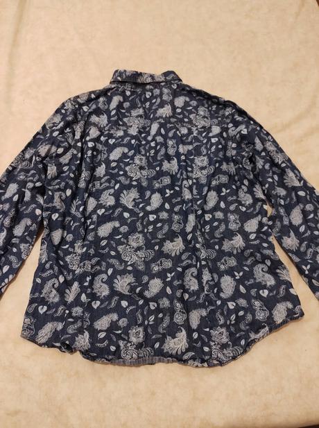 Košeľa vo veľmi dobrom stave, 46