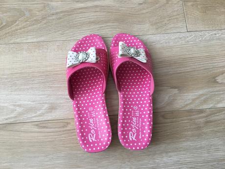 Šľapky pre parádnicu, 34