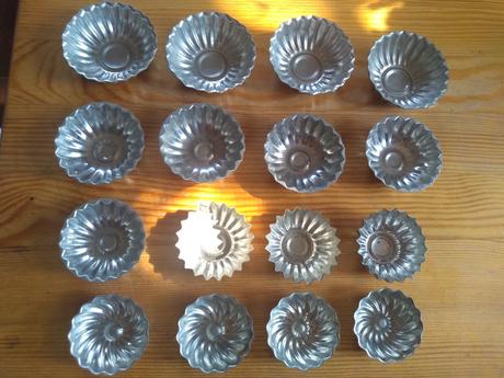 Retro formičky 16 ks - 10eur,