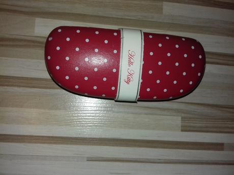 Držiak na detské okuliare,