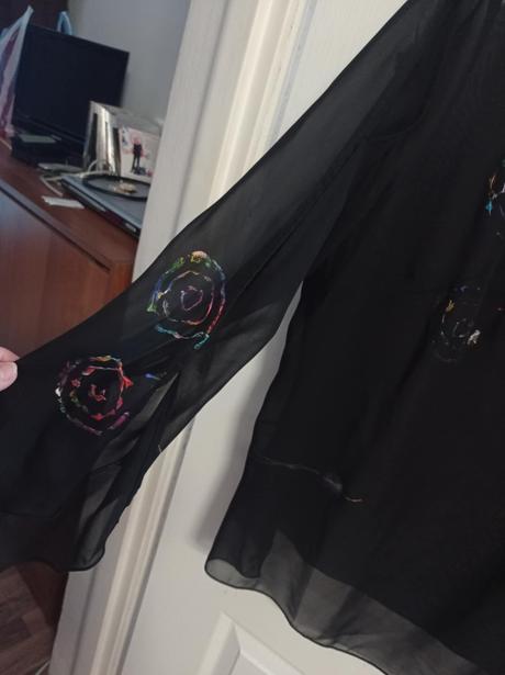 Krásna blúzka -ručne maľovaná, 46