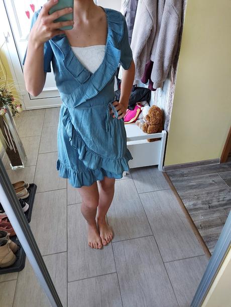 Volánové riflové šaty, s