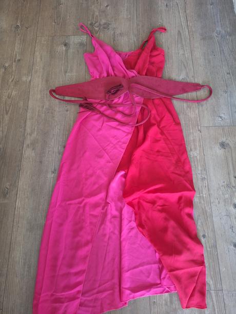 Cerveno ruzove letne saty, l / m / s