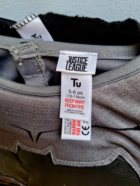 Batman justice league deluxe kostým v.110-116,