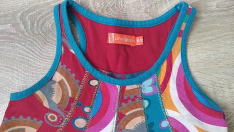 Nádherné šaty top stav, desigual,122