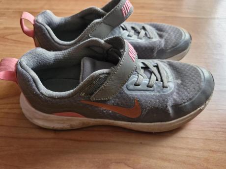 Detske tenisky_sive_nike, nike,35