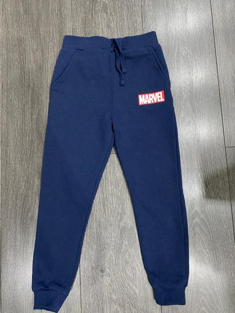 Chlapčenské tepláky marvel velk.116, sinsay,116