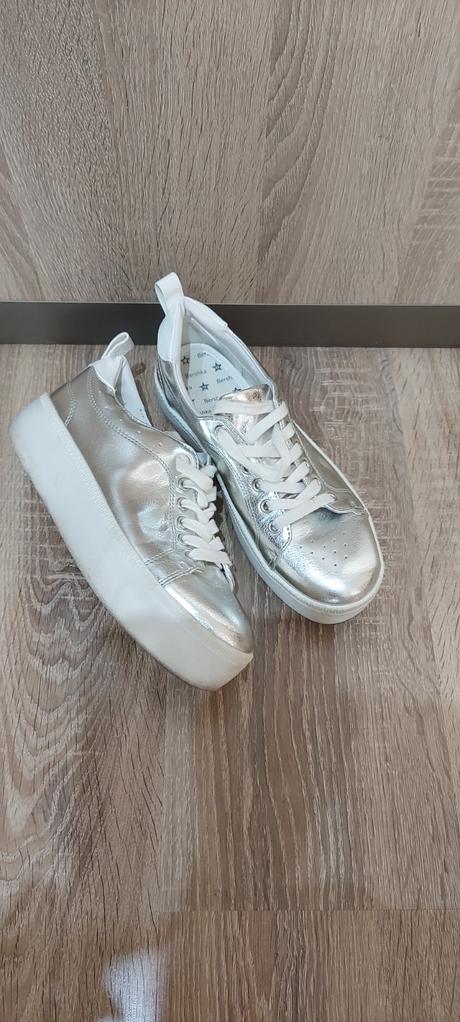 Topky na platforme bershka, bershka,39