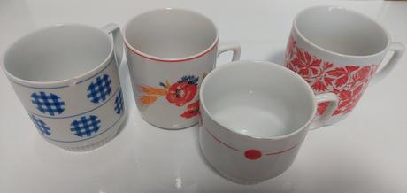 Retro hrnceky,