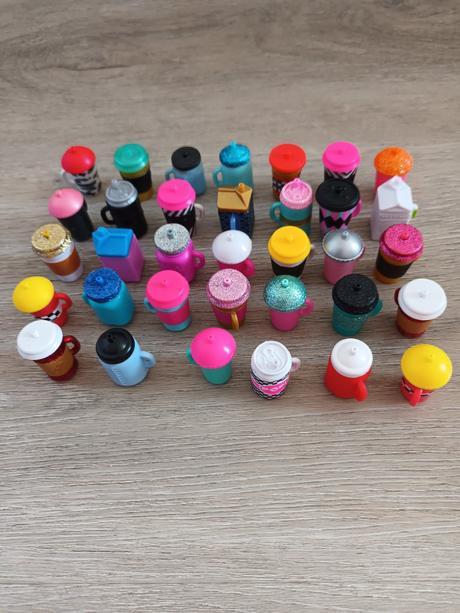 Bábika lol aj s oblečením a doplnkami, 