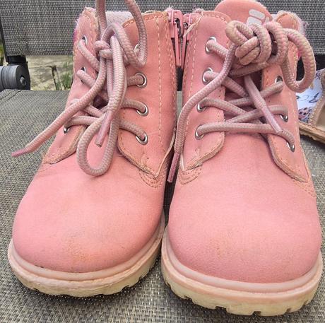 Poltopánky, fila,23