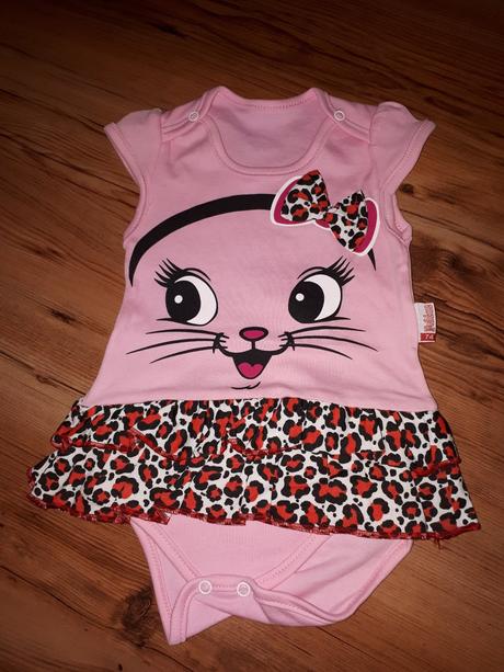 Body s krátkym rukávom, 74