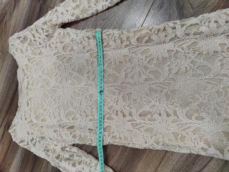 Čipkované šaty, s