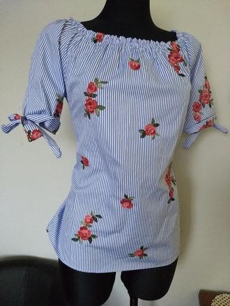 Blúzka s 3 d ružičkami, l