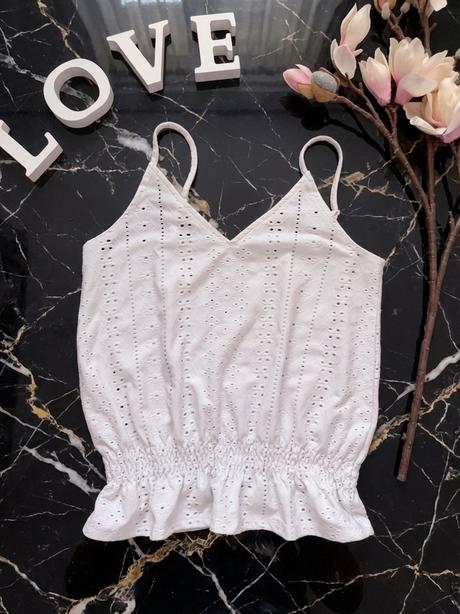 Madeira top s volánikom, s