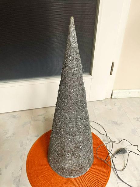 Vianočný kužeľ - lampa, 